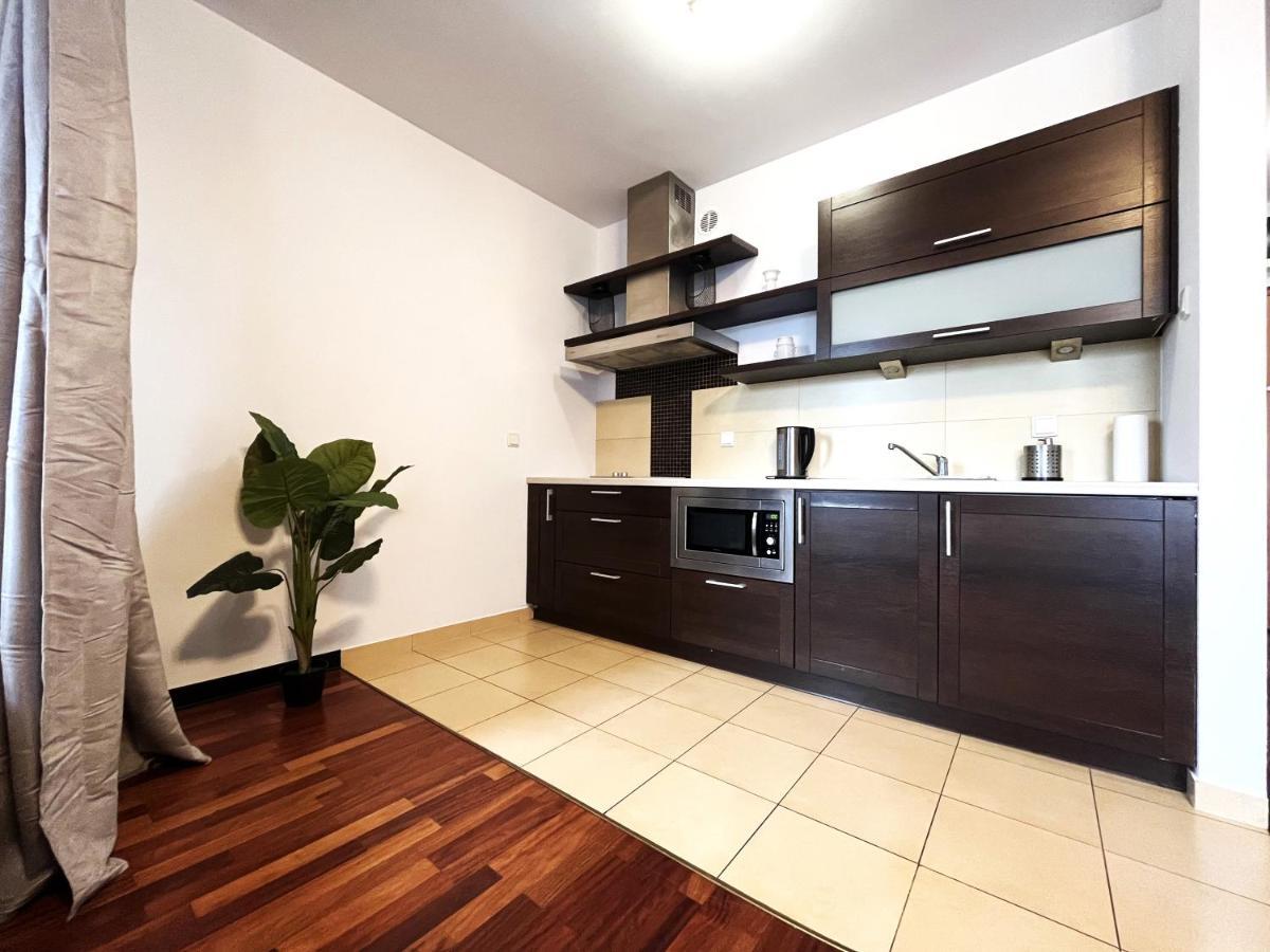 Jagielly Apartment ~ Self Check-In 24H ~ Parking & Lift 브로츠와프 외부 사진