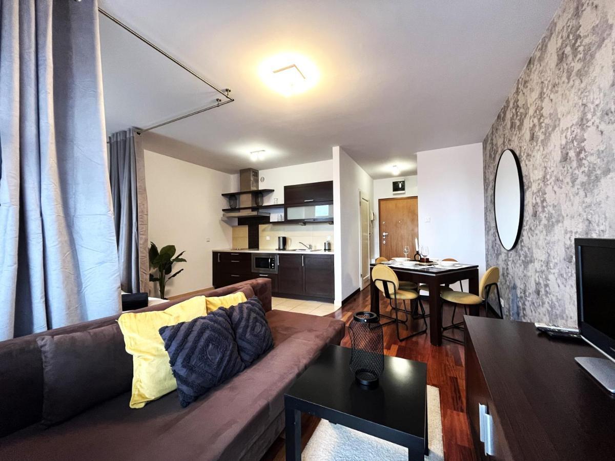 Jagielly Apartment ~ Self Check-In 24H ~ Parking & Lift 브로츠와프 외부 사진